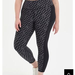 🆕 DISNEY NBC HIGH RISE CROP LEGGING - JACK SKELLINGTON CHECKERED